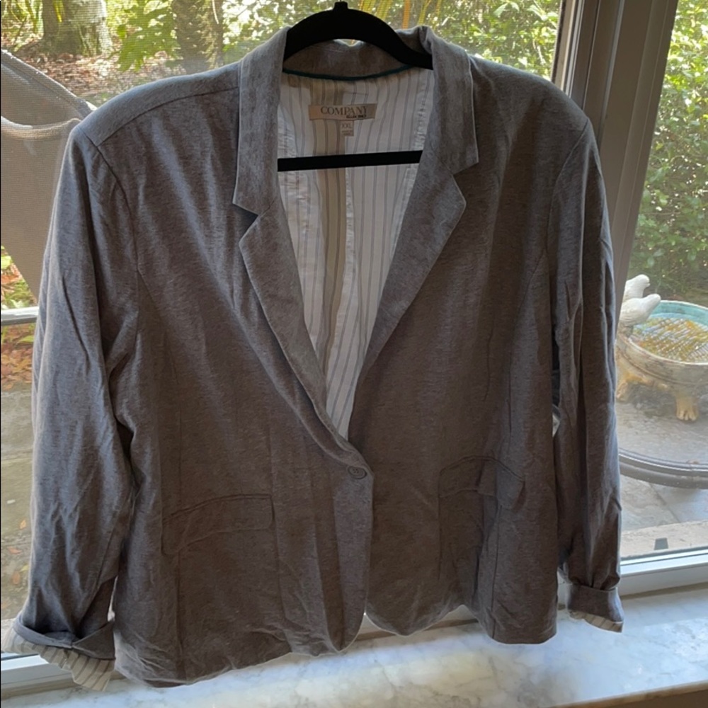 Woman’s casual jacket by company Ellen Tracy XXL